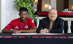 Gassama'da imzaladı