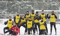 Kar altında çalıştılar