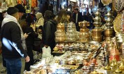 Tarihi çarşılarda tatil yoğunluğu