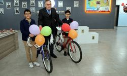 Zekiye Üstünel’den çifte başarı