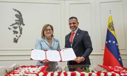 Şahin Venezuela'ya maaşını vererek kampanya başlattı