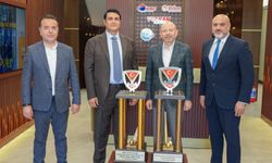 Umut Yılmaz'dan şampiyonlara ziyaret