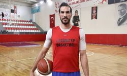 Utku yuvada kaldı