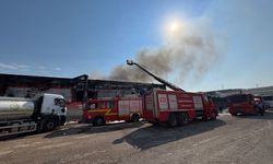 Fabrika yangını söndürüldü