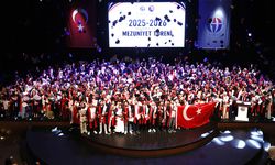 Naci Topçuoğlu’nda mezuniyet coşkusu