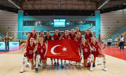 Namağlup yarı finale yükseldiler