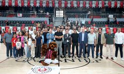 Şampiyon Gaziantep Basketbol