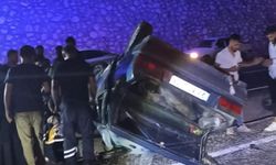 Tekeri yerinden çıkan otomobil takla attı