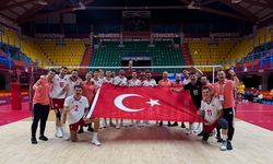 Voleybol erkek milli takımı süper başladı