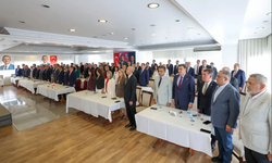 Yeni Parti vekilleri kamp kuracak