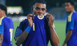 Juninho Bacuna’dan milli şov