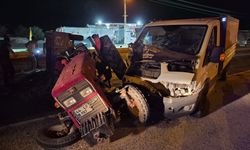 Kamyonet ile traktör çarpıştı