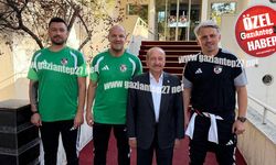 İmzayı attı sahaya çıktı