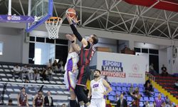 Potada farklı galibiyet 62-84