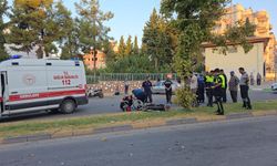 Refüjdeki ağaca çarparak can verdi
