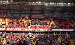 Tribünler yine boştu