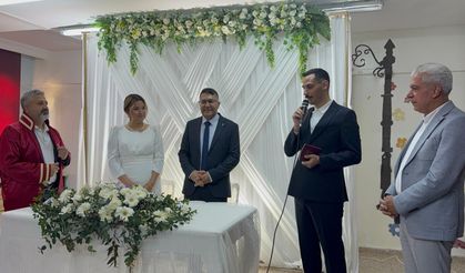 Depremzede iki öğretmen evlendi