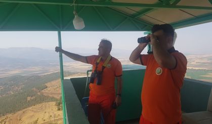 Orman bekçileri yangın nöbetinde