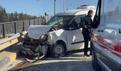 Köprülü kavşakta zincirleme kaza