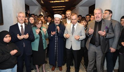 Mukaddes emanetler buluşturdu