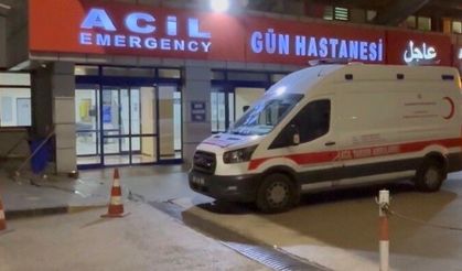 Mendil satarken bıçaklandı
