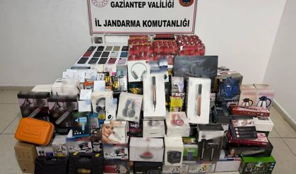 Uyuşturucu ve kaçakçılık operasyonuna tutuklama