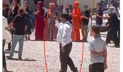 Muhtarın şaşırtan hareketi