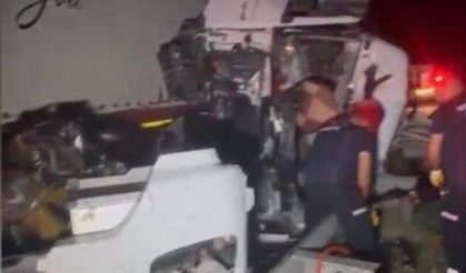 TAG Otoyolu'nda tır devrildi: 1 yaralı