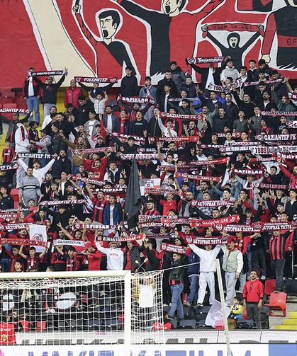 O taraftarlara ceza geldi