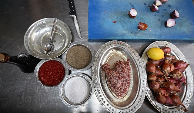 Soğan kebabı damakları tatlandırıyor