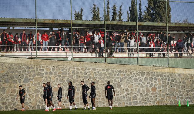 Taraftarlardan takıma moral