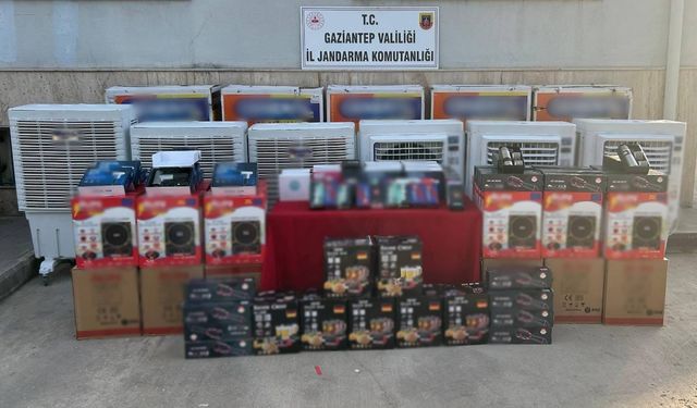 1 milyon TL’lik kaçak malzeme ele geçirildi