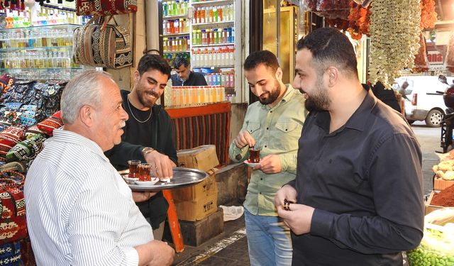 Almacı pazarının İsmet babası