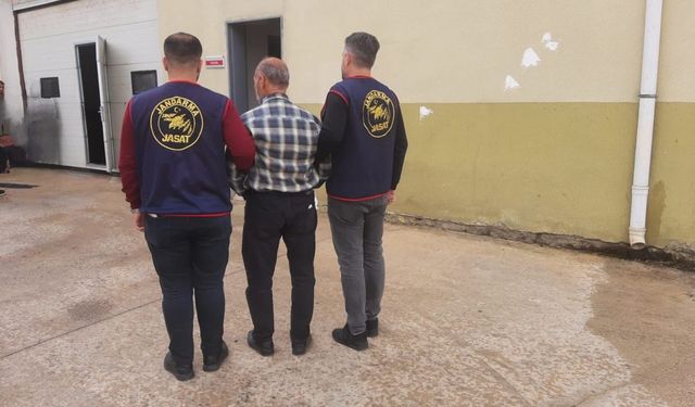 Kasten öldürme suçundan aranıyordu