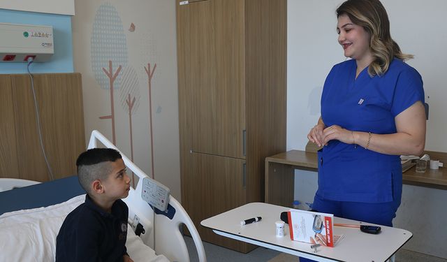 Kendi hastalığının hemşiresi oldu