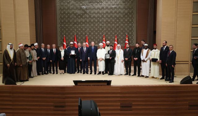 Ödül töreninde buluştular