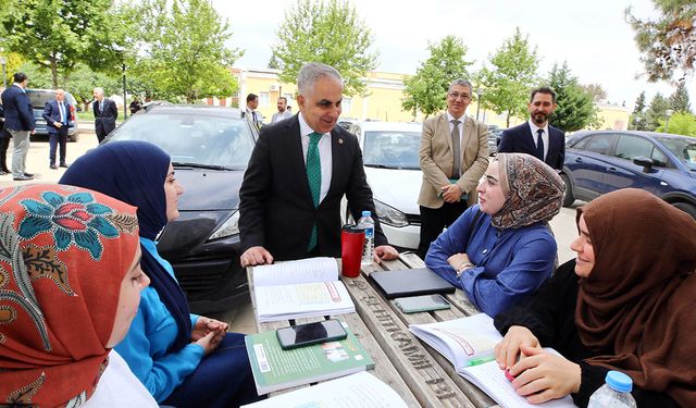 Rektörden ‘öğrenci’ mesajı