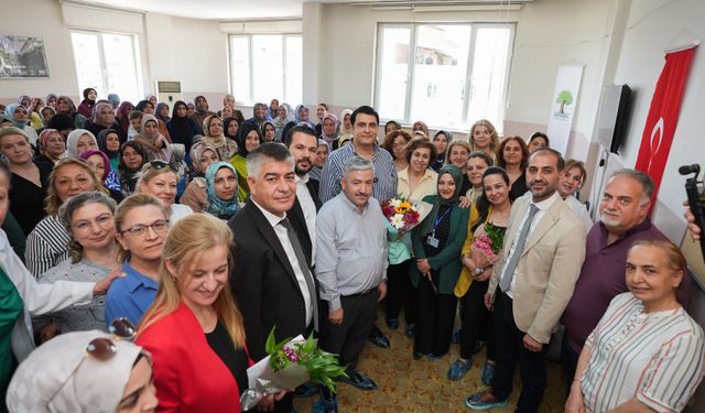 Sertifikalarını başkandan aldılar