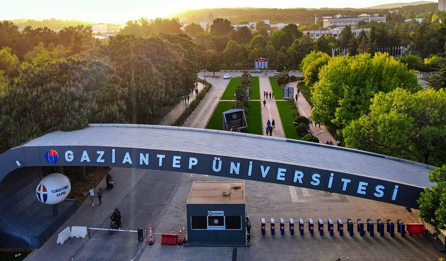 Üniversitede bahar şenliği coşkusu