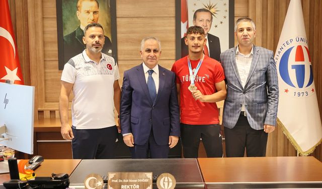 GAÜN'lü Engin Dünya üçüncüsü