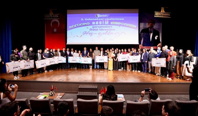 Başarılı öğrencilere ödül