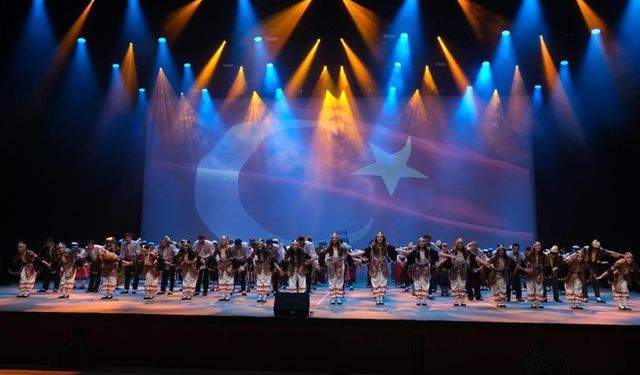 “İlk Kurşunlar” ayakta alkışlandı
