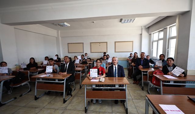 Öğrencilere deneme seti desteği