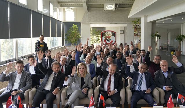 Yeni hoca kongreyi bekliyor