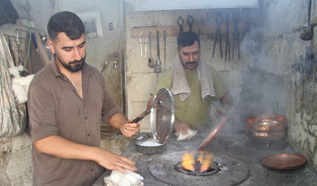 Kalay ustalarının zorlu mesaisi