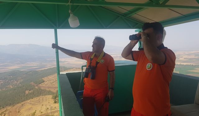 Orman bekçileri yangın nöbetinde