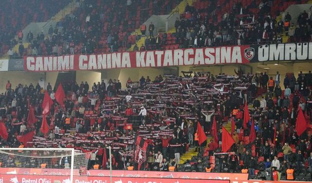 Taraftarlar maça hazır