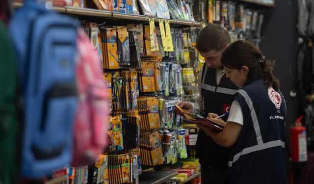 Kırtasiye ürünleri tek tek inceleniyor