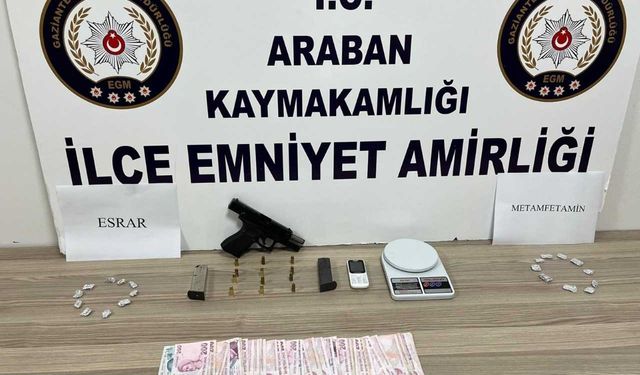 Ruhsatsız tabanca ile yakalandı