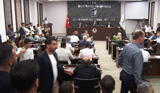 Şehitkamil'de gergin meclis